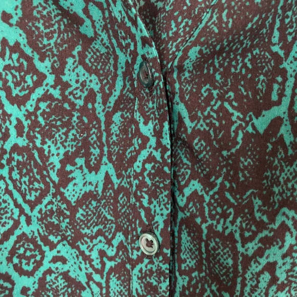 Jaclyn Smith Long Sleeve Button Down Shirt It’s perfect for Easter! Be ready! - Picture 5 of 10